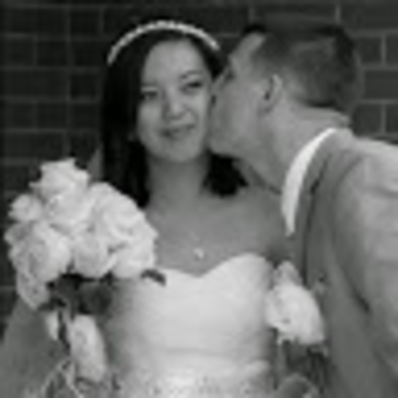 Meet your Posher, Reychelle - Picture 1 of 1